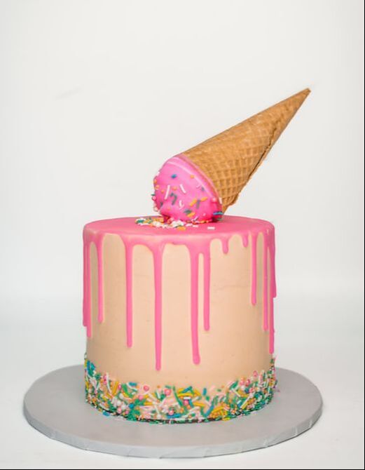 Icecream cone drip cake 