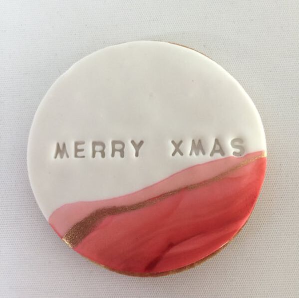 Red agate cookie with xmas message